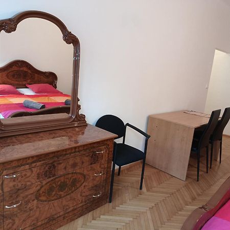 Rooms In The Center Of Old Town Prague Exterior photo