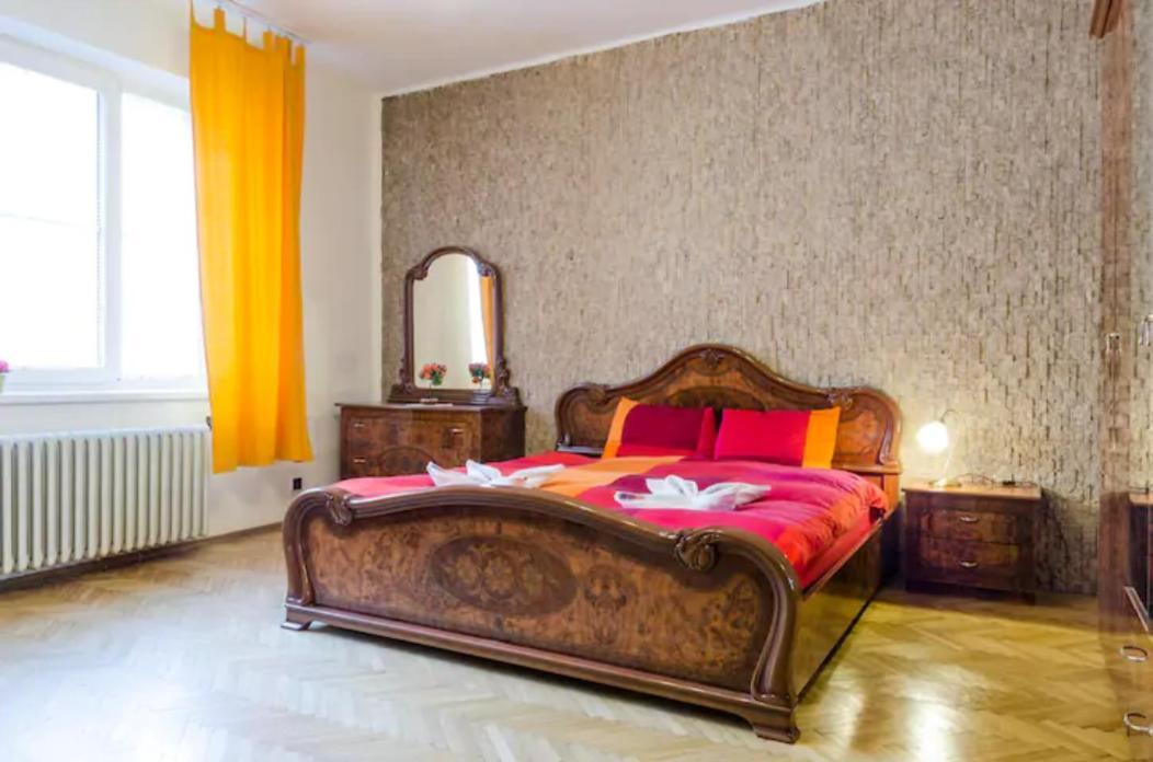 Rooms In The Center Of Old Town Prague Exterior photo